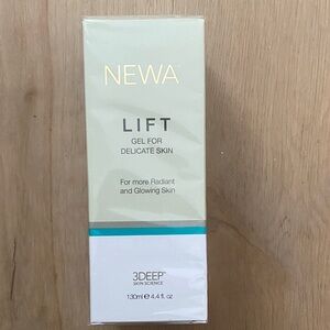 New - Lift Gel for Delicate Skin - Cream and White